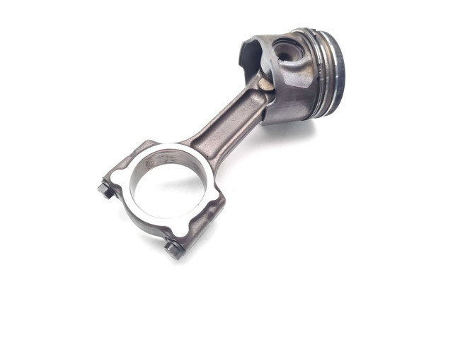 Píst K9K836 Renault Megane III K9K836