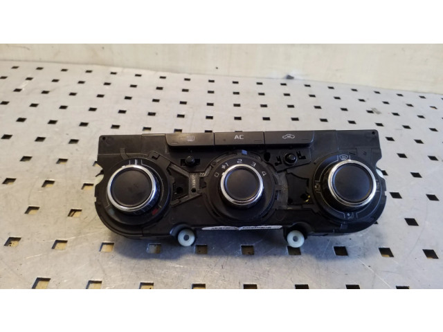 Блок управления климат-контролем 3T0820047AB   Skoda Octavia Mk2 (1Z)