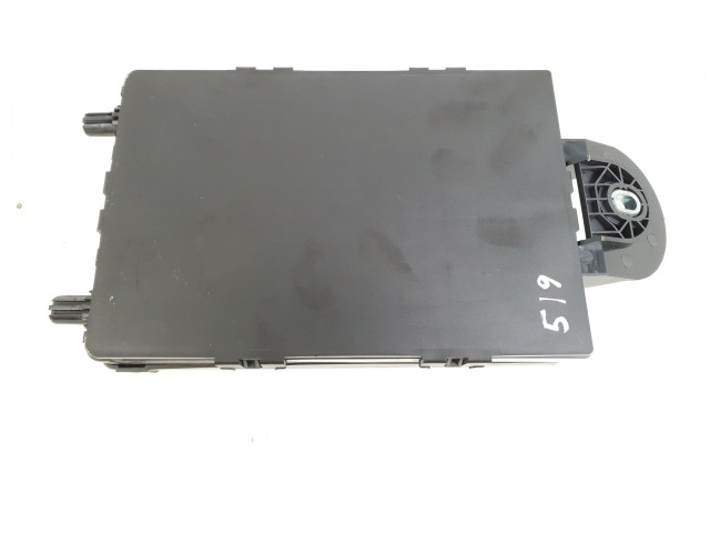 Блок предохранителей 32209198   Volvo S60    