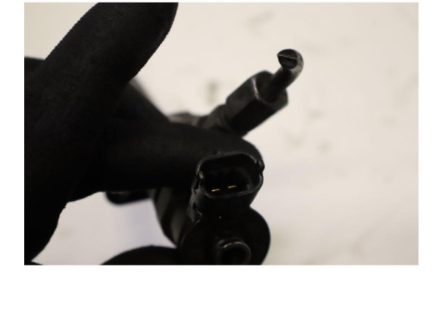 Vstřikovač 0445110297 Peugeot 5008 9HZ