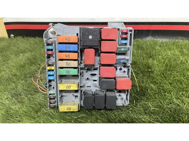 Блок предохранителей 51781452   Ford Ka    