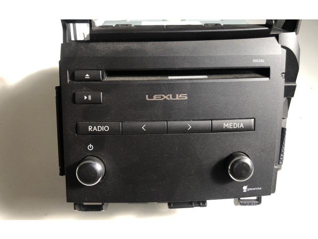 Радио/ проигрыватель CD/DVD / навигация