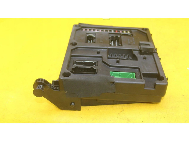 Pojistková skříňka Seat Alhambra (Mk1) 2003