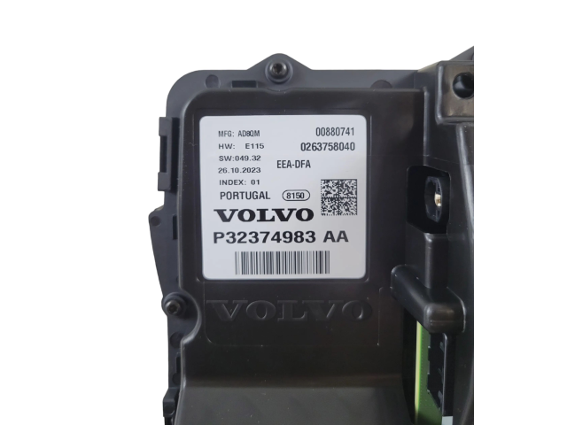 Přístrojová deska Volvo XC60 2023 32374983AA
