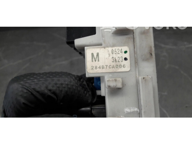   Pojistková skříňka 284b7ca006   Nissan Murano Z51 2013