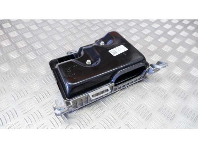 Блок комфорта 149731900E, 149732700B Tesla Model Y