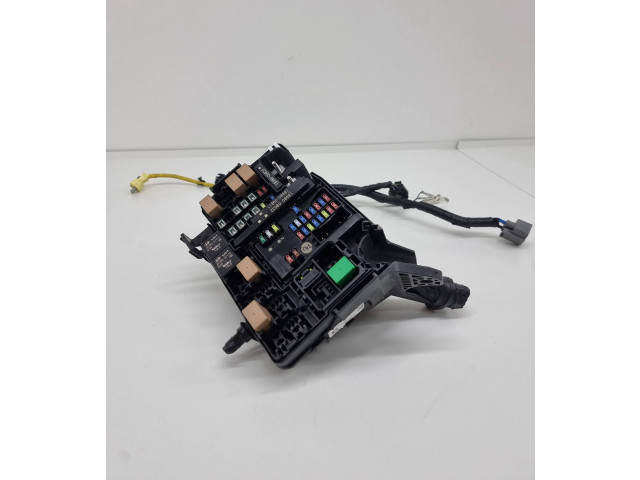 Блок предохранителей 91212J7920 KIA Ceed