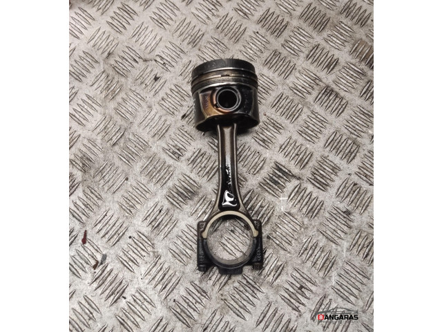  Поршень с шатуном    Volkswagen Golf VI  