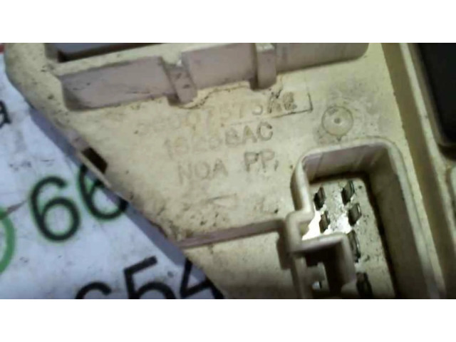 Блок предохранителей 56007573AE   Jeep Cherokee XJ    