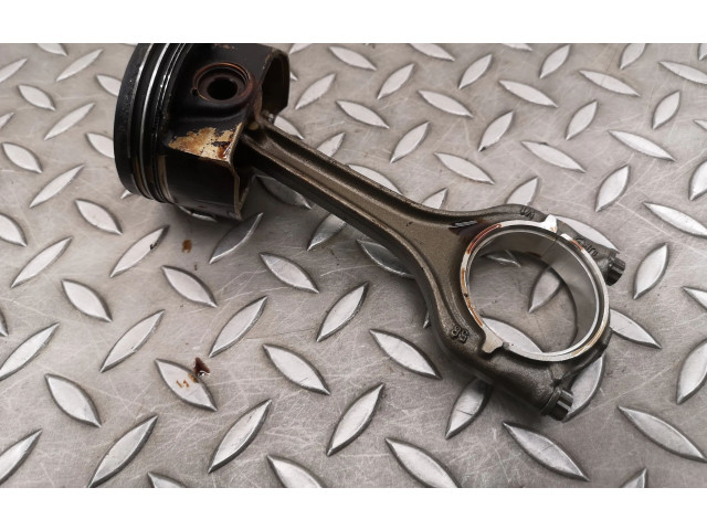 Píst 04EC Audi A1 CPTA