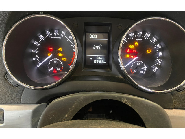 Панель приборов 5L0920800T, VD104819 Skoda Yeti (5L)