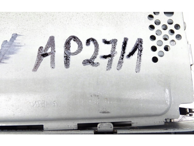 Турбина Радио/ проигрыватель CD/DVD / навигация Audi A3 S3 8P  8P0035193E         