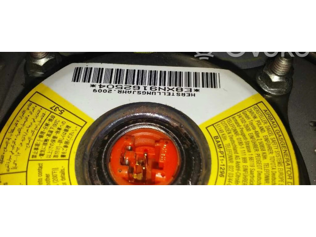 Подушка безопасности водителя E8XN9162504 Peugeot 107