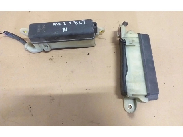 Pojistková skříňka Toyota MR2 (W30) III 2002