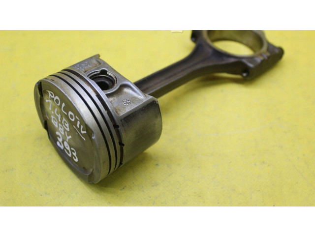 Píst Volkswagen Polo IV 9N3