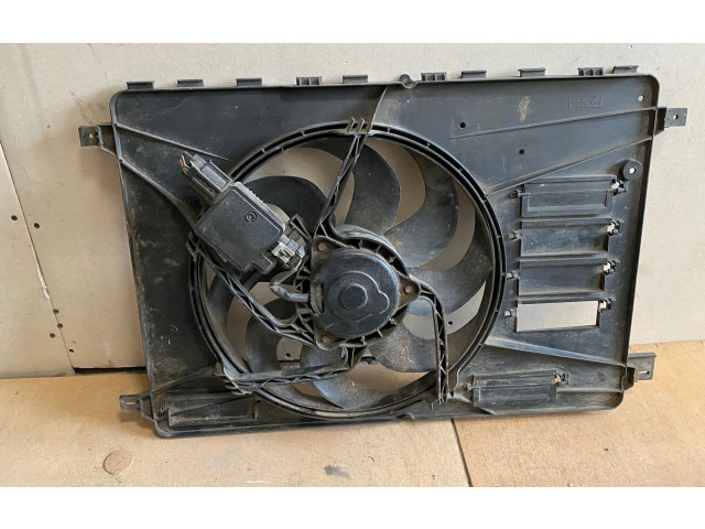 Вентилятор радиатора     6G918C607PC, 8240563    Volvo V70 