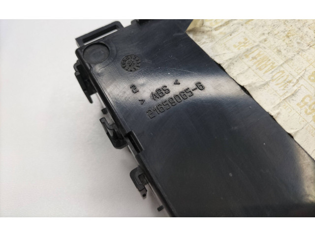 Pojistková skříňka Řídící jednotka BSM P8200621762, 281180842A   Renault Clio III 2007