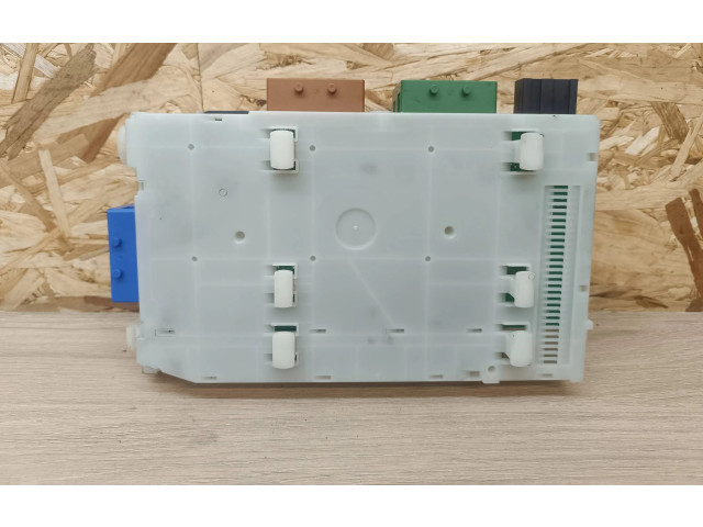 Блок предохранителей 7G9T14C256FA, 30765624AE Volvo V70