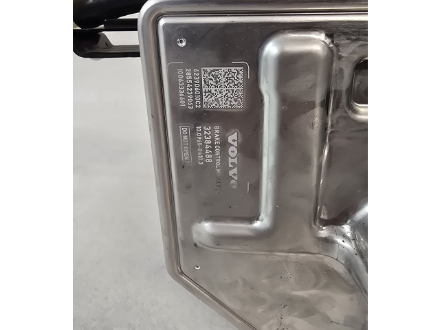 Блок ABS    32384486   Volvo XC40