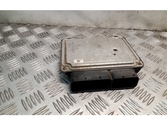 Řídící jednotka 0281017947, 03L907309AD   Volkswagen Tiguan 2013