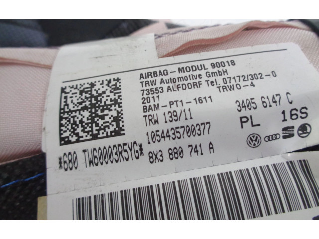 Боковая подушка безопасности 8X3880741A Audi A1