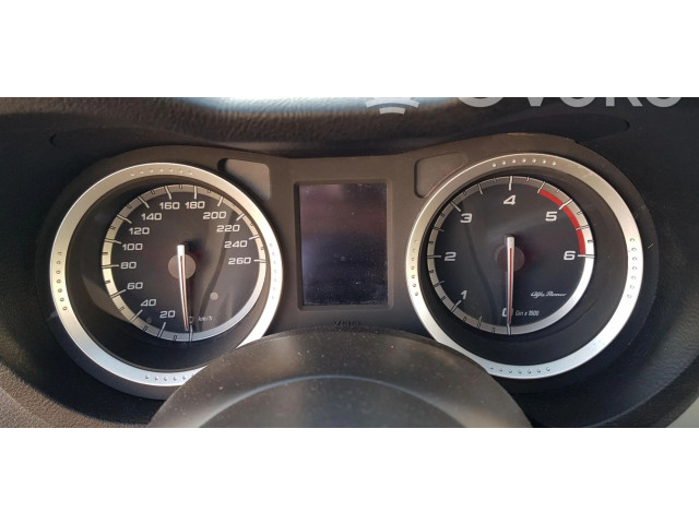 Панель приборов Alfa Romeo 166