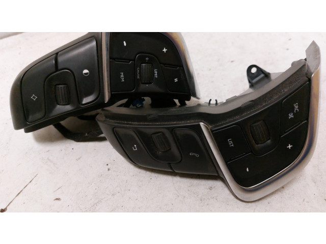 Кнопки рулевого колеса