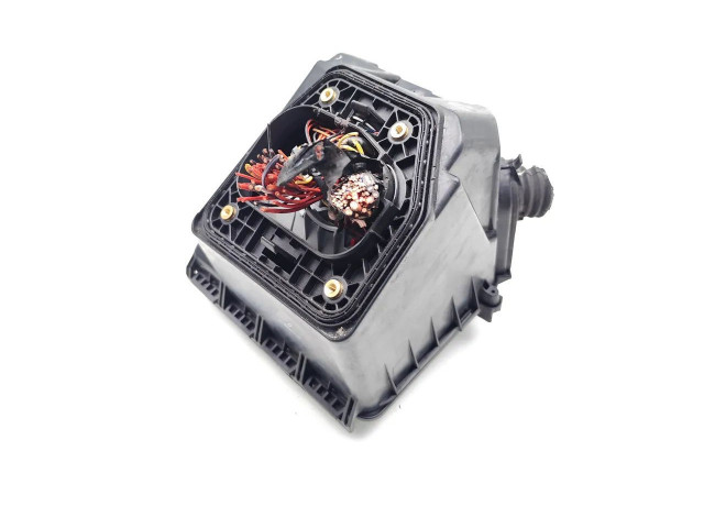 Блок предохранителей 13144736 Opel Meriva A