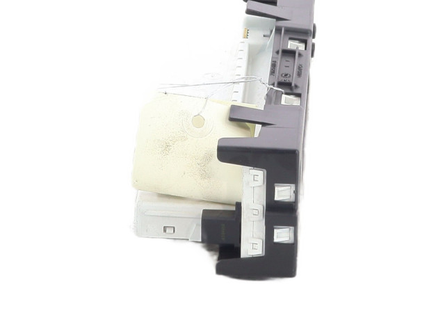 Дисплей    8200307273   Renault Clio III