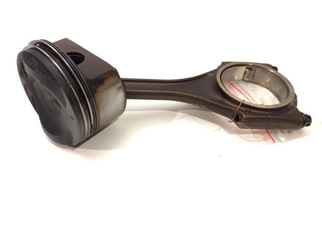 Píst 06EAAUK   Audi A6 S6 C6 4F     