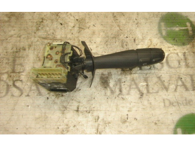 Ручка стеклоочистителей Renault Clio I