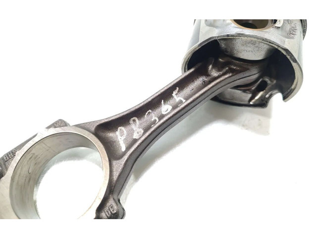  Поршень с шатуном    Volkswagen Golf Cross  