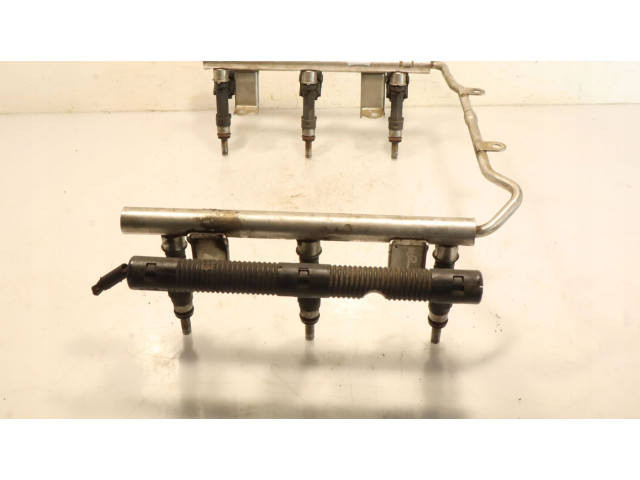 Vstřikovací lišta Audi A6 S6 C6 4F BDW