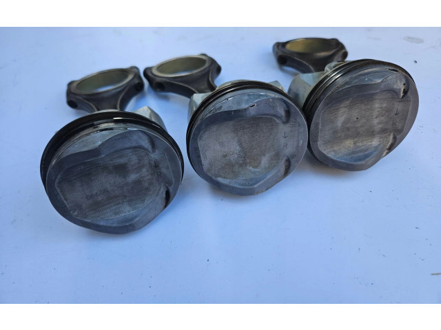  Поршень    Audi A6 C7  