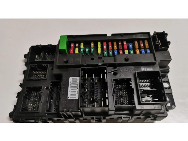 Блок предохранителей FU5T15604 Ford Fusion II