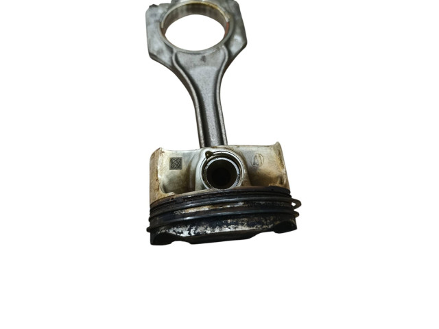 Píst 7646892   BMW 7 G11 G12    N63R 