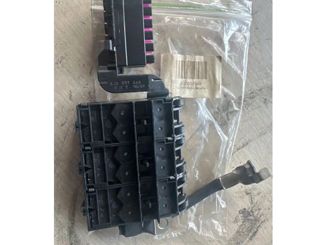 Рулевая рейка  Блок предохранителей 5J0937548   Skoda Roomster (5J) 2006 - 2015 года