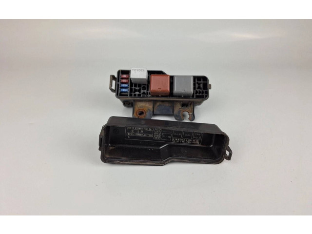 Блок предохранителей  S389P1   Toyota Corolla Verso E121    