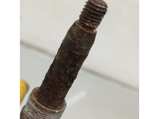 Моторчик заднего дворника 8615008000 SsangYong Rexton