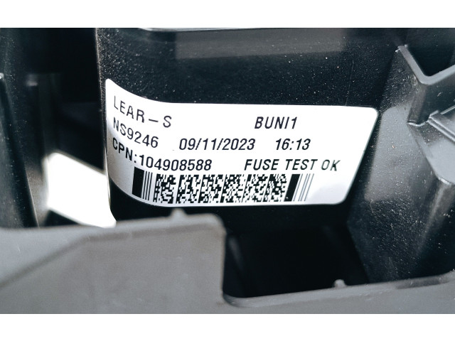 Блок предохранителей 32359477, 32359477 Volvo XC40