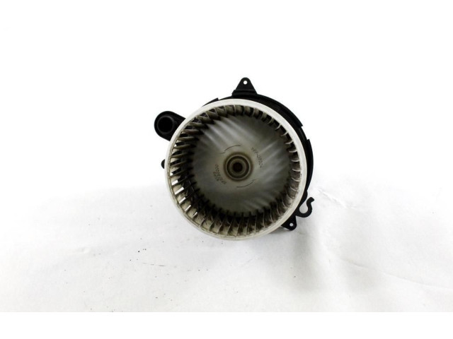 Вентилятор печки    272100975R   Dacia Sandero