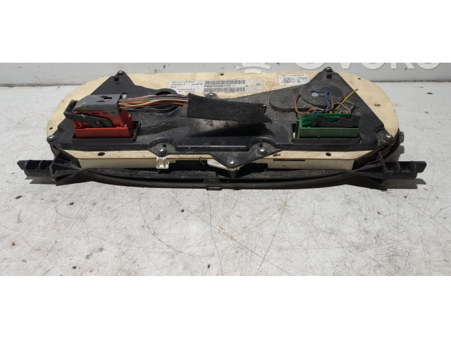 Přístrojová deska Renault Trafic II (X83) 2003 P8200390133