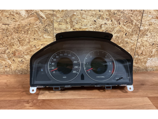 Панель приборов 36000411, 69199660U   Volvo V70       