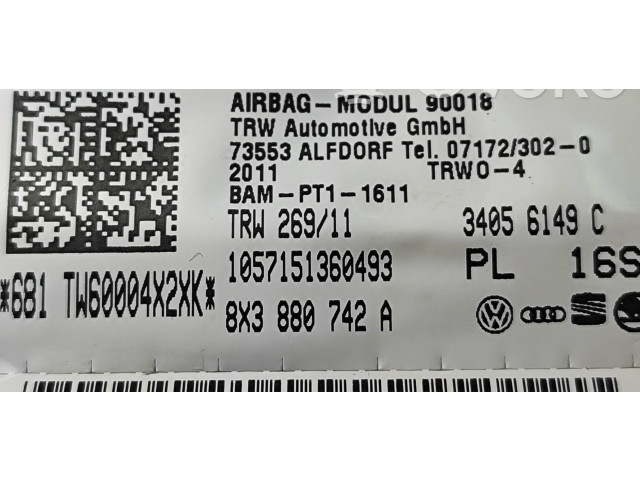 Боковая подушка безопасности 8X3880742A, 34056149C Audi A1