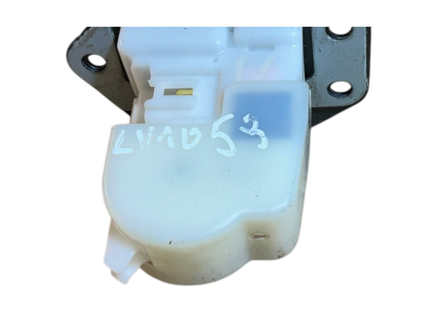 Zámek zadních dveří Nissan Juke I F15 2010