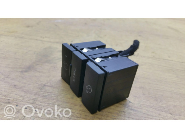 Включатель регулировки освещения панели