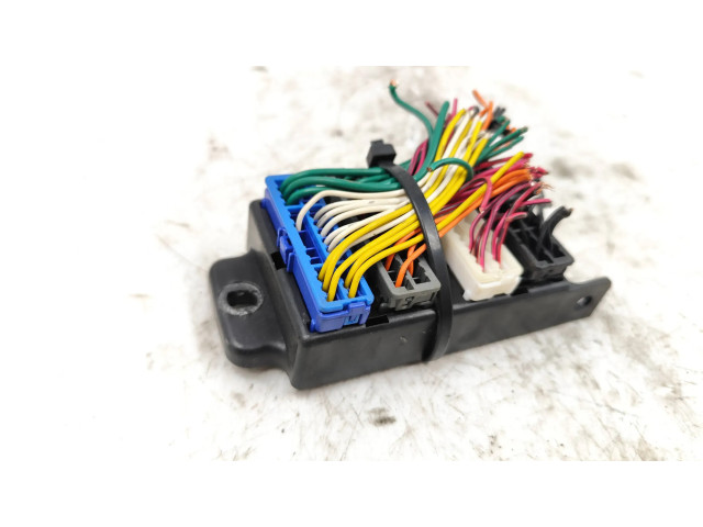 Блок предохранителей 913103E810   KIA Sorento    