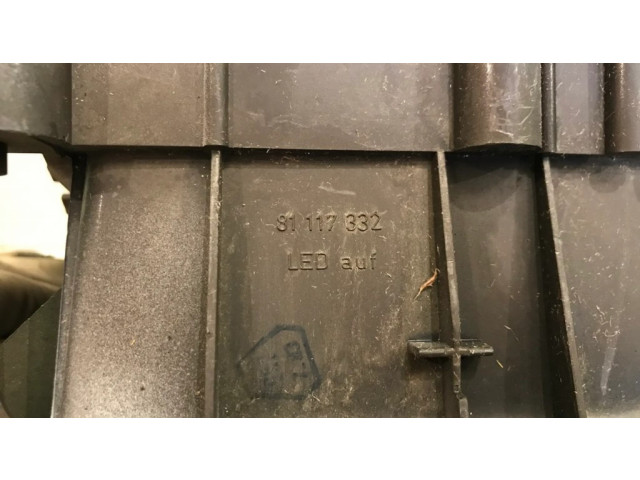 Přístrojová deska Audi 80 90 S2 B4 1994 81117331, 81117332