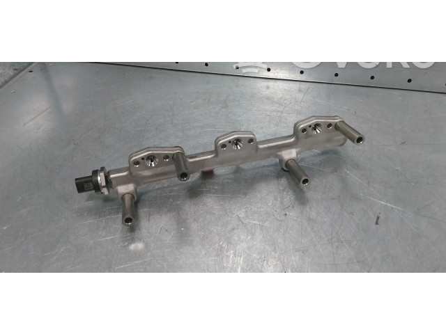 Топливная рампа 8665631, 13538665631 BMW 1 F40 для двигателя B38A15A