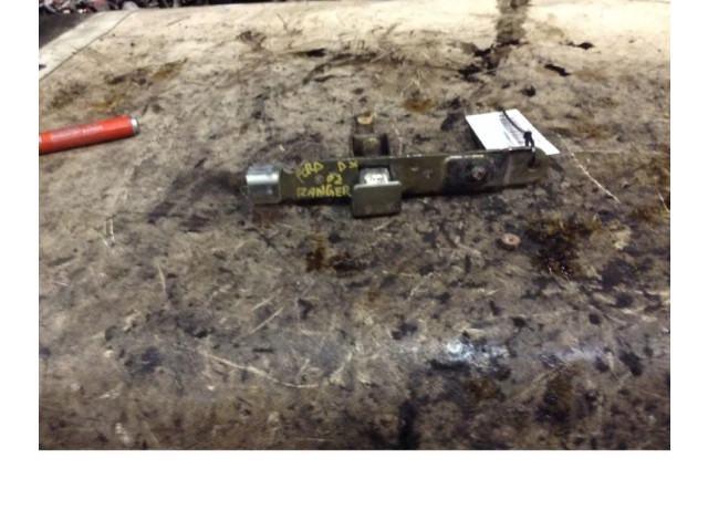 Замок багажника     Ford Ranger 1983 - 2006 года